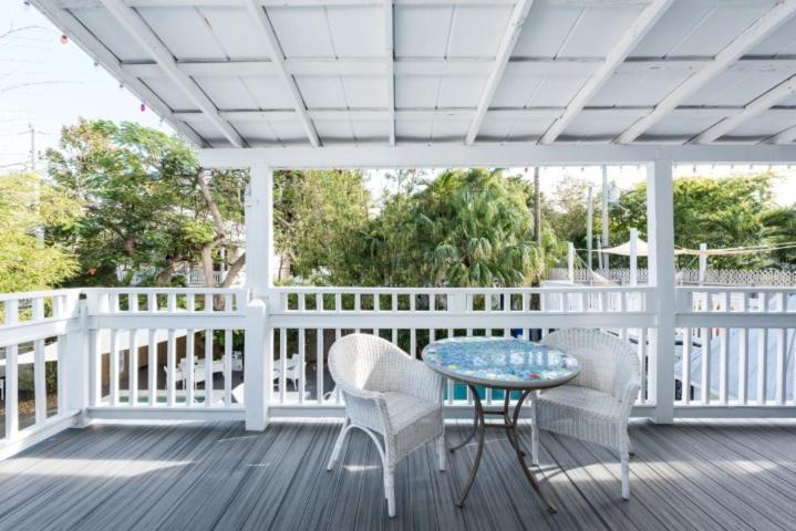 Alexander'S Guesthouse-Adult Exclusive, Lgbtq Friendly Key West Oda fotoğraf