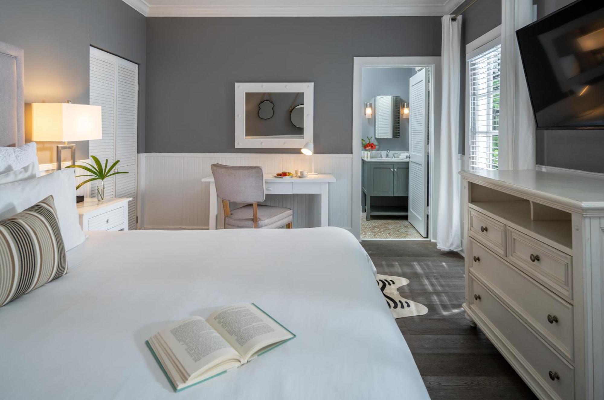 Alexander'S Guesthouse-Adult Exclusive, Lgbtq Friendly Key West Oda fotoğraf