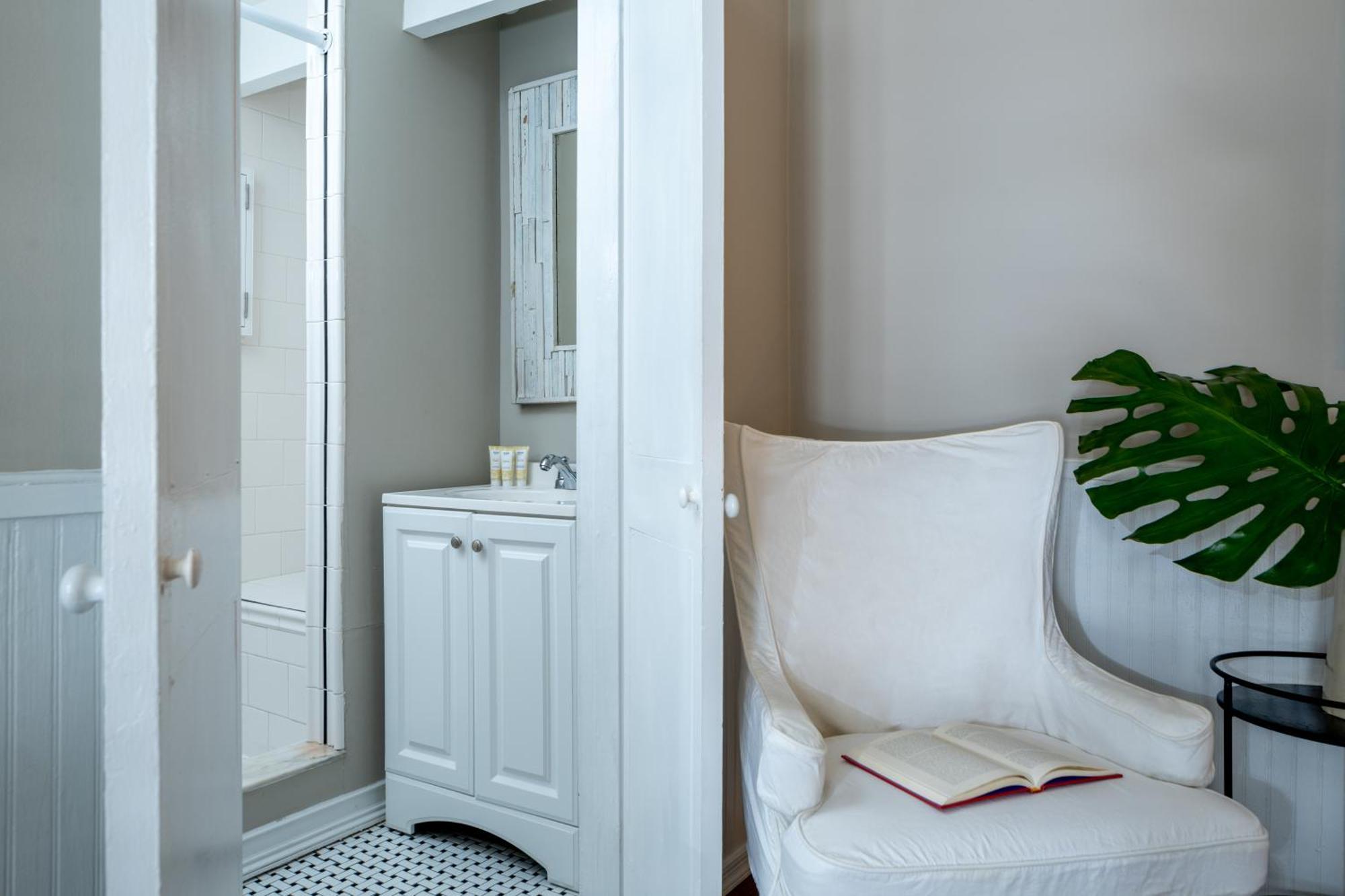 Alexander'S Guesthouse-Adult Exclusive, Lgbtq Friendly Key West Oda fotoğraf