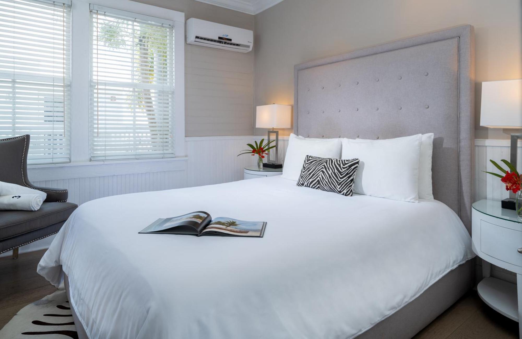 Alexander'S Guesthouse-Adult Exclusive, Lgbtq Friendly Key West Oda fotoğraf