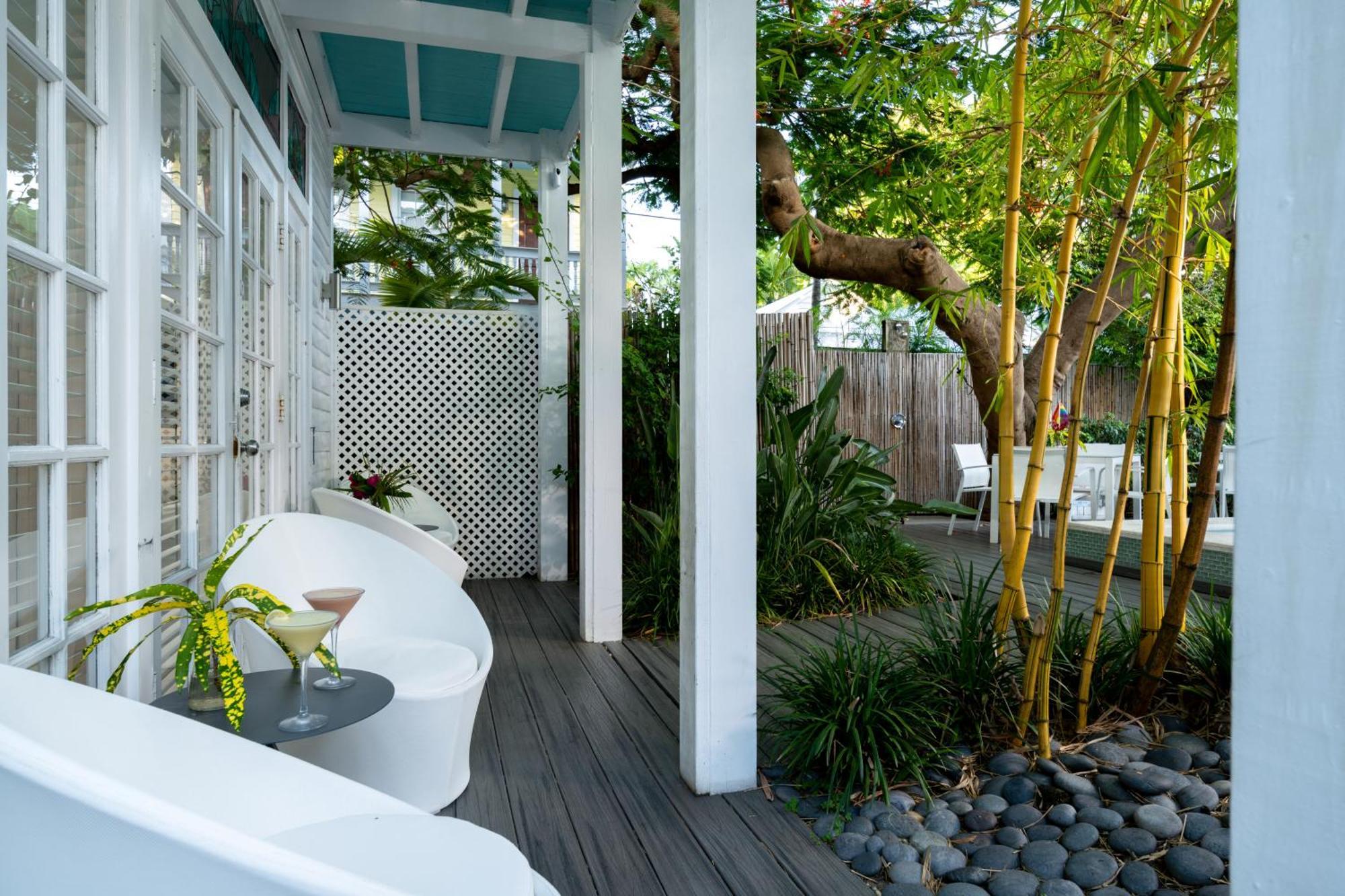 Alexander'S Guesthouse-Adult Exclusive, Lgbtq Friendly Key West Oda fotoğraf