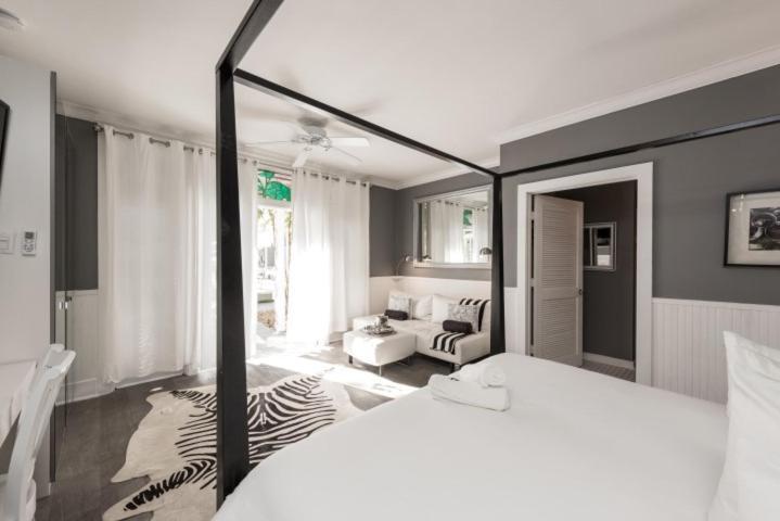 Alexander'S Guesthouse-Adult Exclusive, Lgbtq Friendly Key West Oda fotoğraf
